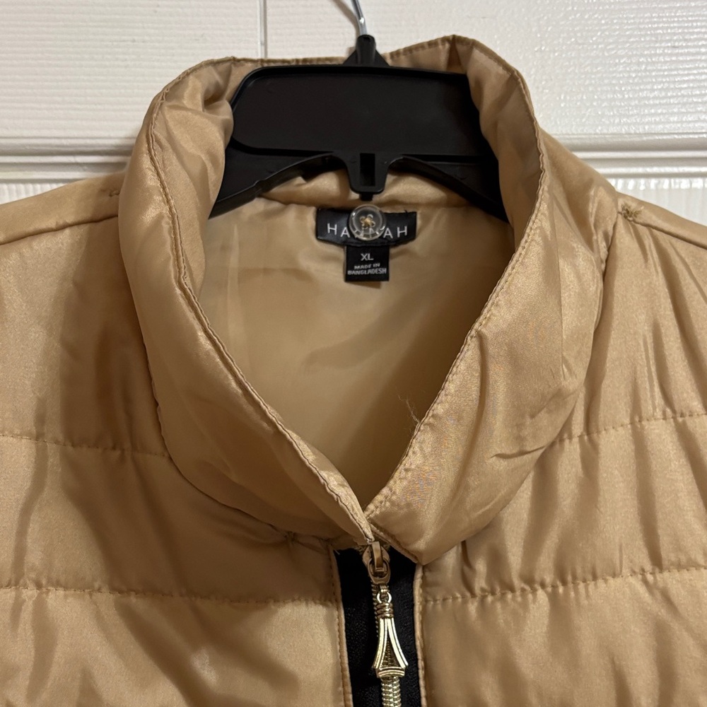 Hannah Beige Quilted Vest - Picture 3 of 12